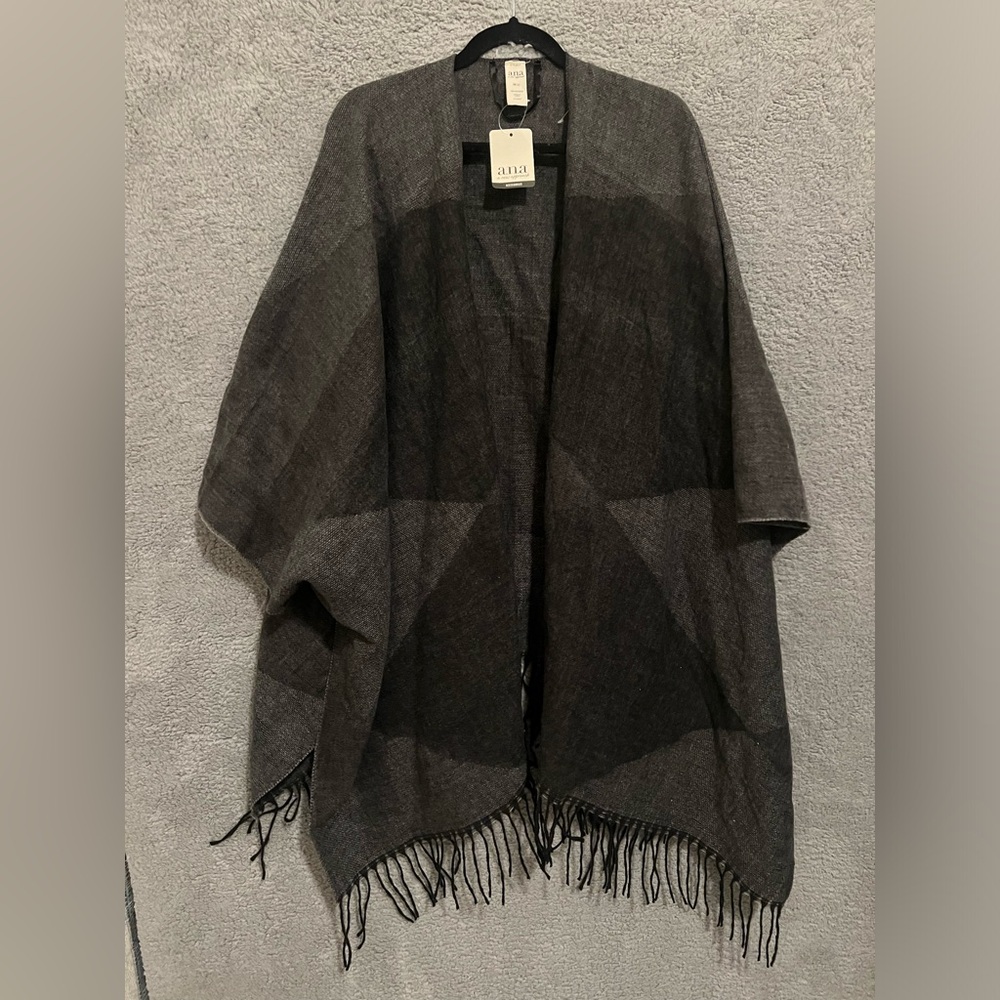 a.n.a Geo Gray Wrap Shawl One Size Fits Most New With Tags